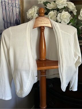 Women's Cream Open-Front Lightweight Shrug Sweater may fit Sz M/L